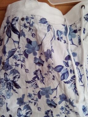 Women’s Floral Drawstring Shorts - Blue White